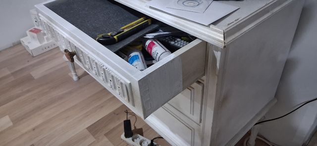 Cómoda restaurada año 1989