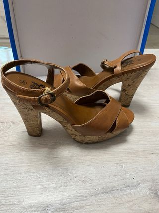 Sandalias tacon marrones
