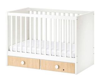 Cuna de ikea Stuva + colchón. cajones, evolutiva 