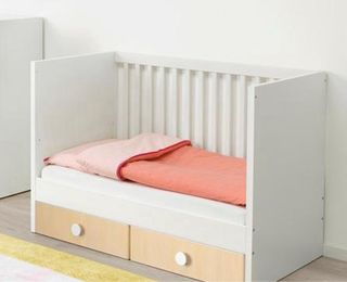 Cuna de ikea Stuva + colchón. cajones, evolutiva 