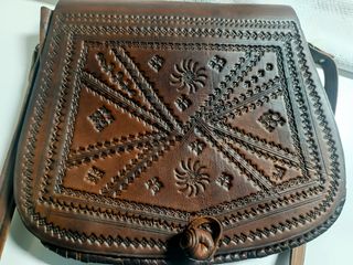 Borsa tracolla in cuoio rifinito a mano