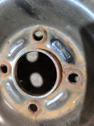 Vend llanta y neumático de 4x108