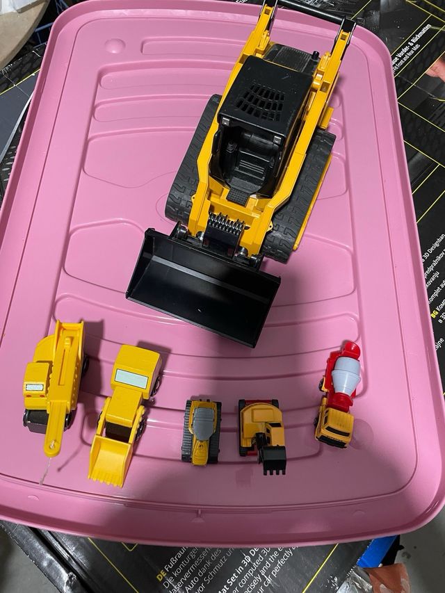 Escavatore giocattolo CAT