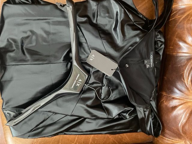 Vestido negro Armani de cocktail