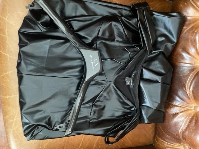 Vestido negro Armani de cocktail