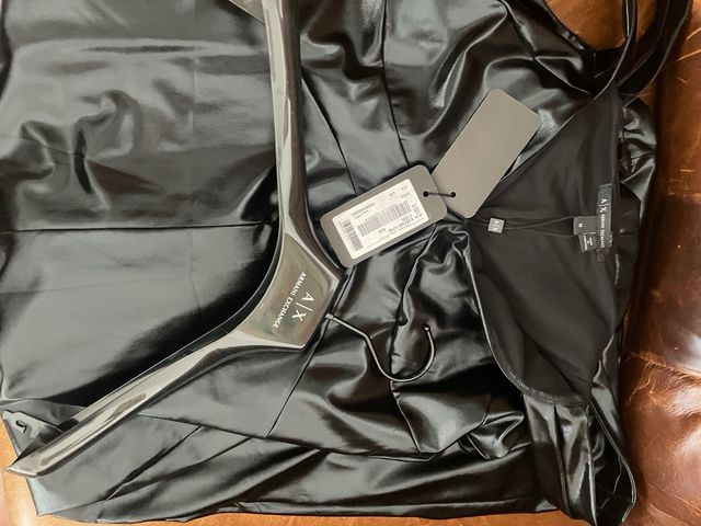 Vestido negro Armani de cocktail