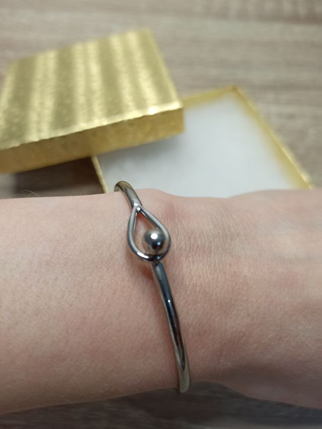 Pulsera redonda rígida