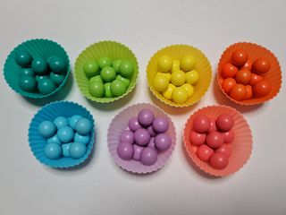 Juego Montessori: cuentas de madera