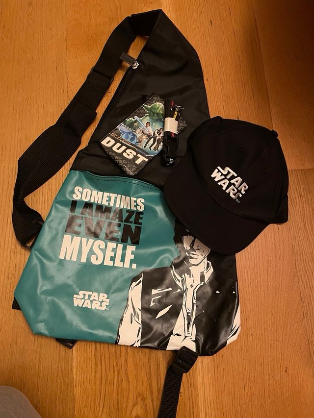 set tracolla , cappellino , portadocumenti