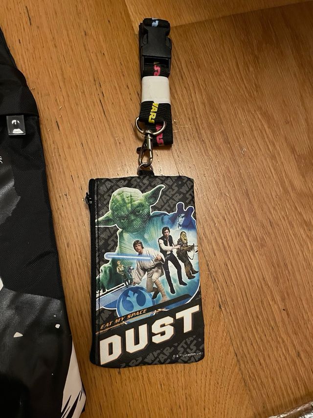 set tracolla , cappellino , portadocumenti