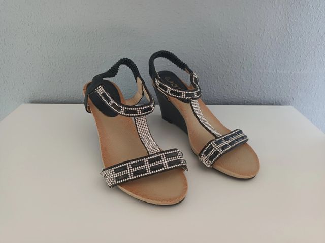 Sandalias nuevas 38