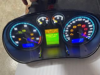 Barrido LED de agujas al dar contacto