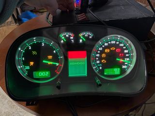 Barrido LED de agujas al dar contacto