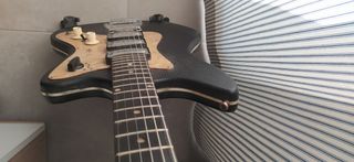 Guitarra eléctrica Egmond, Typhoon V3