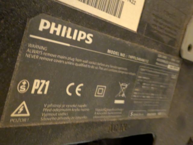 TV Philips 19"  TDT integrado, pedestal y  mando