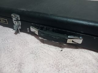 Maletín duro para guitarra eléctrica