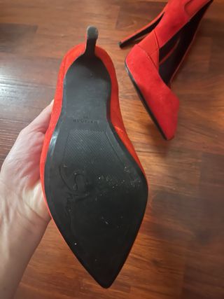 Zapatos tacón rojos fiesta Bershka