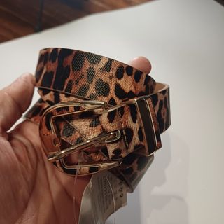 Guantes piel y cinturón leopardo