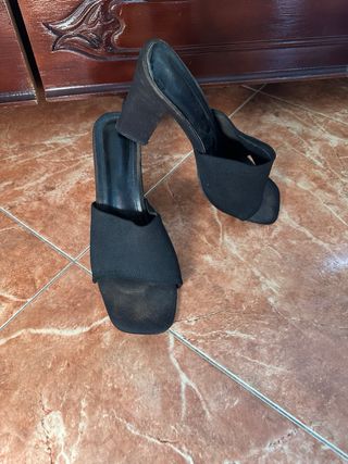Sandalias 2 pares 10€