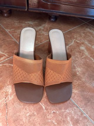 Sandalias 2 pares 10€