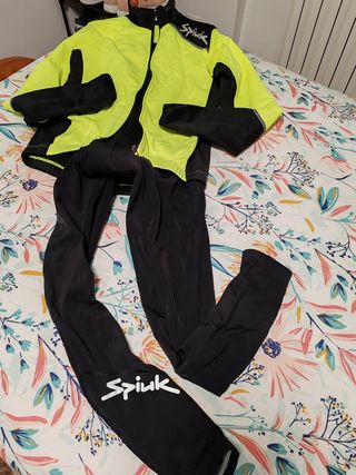 Maillot y culotte ciclismo SPIUK