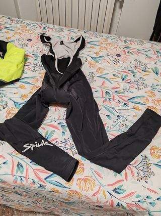 Maillot y culotte ciclismo SPIUK