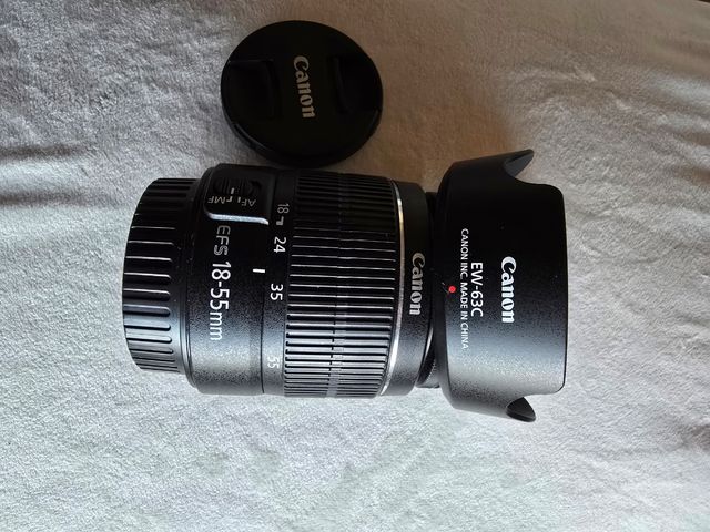 Objetivo Canon EF-S 18-55mm f/3.5-5.6 IS II