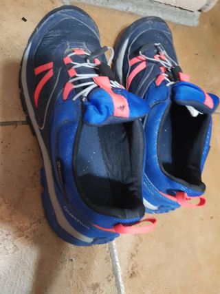 Zapatilla de montaña niño