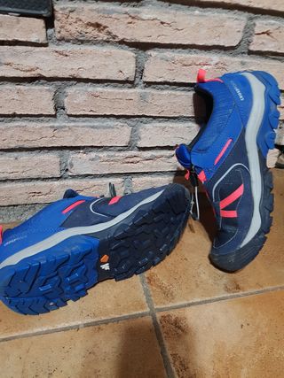 Zapatilla de montaña niño