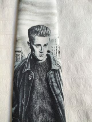 Corbata James Dean