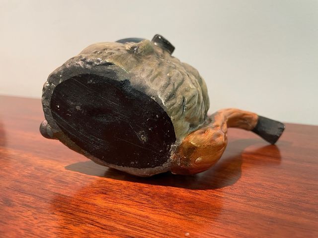 Cenicero de cerámica en forma de pipa