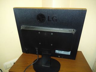 Monitor LG Flatron.17"