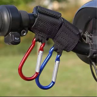 Gancho para colgar carga del manillar