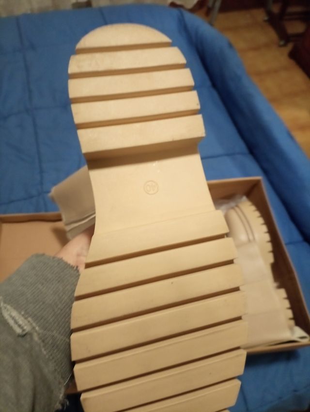 BOTAS BEIGE