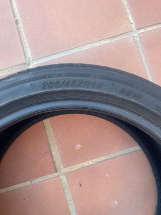 Neumaticos 205/45/17