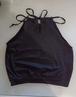 Top canottiera crop nero corto, tg. M fascia vita