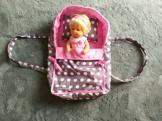 Muñeca con accesorios