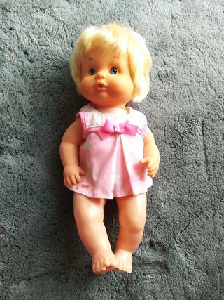 Muñeca con accesorios