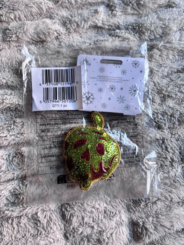 Adorno con cuentas manzana envenenada