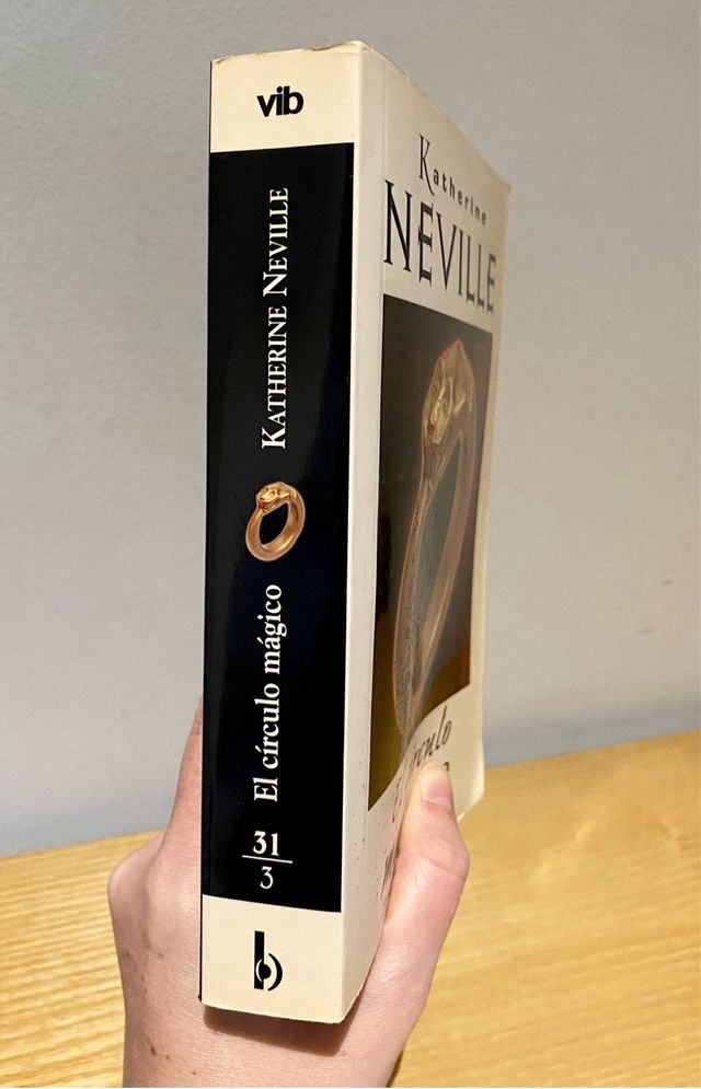 Libro El círculo mágico - K.Neville