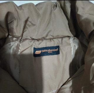 Abrigo plumas marca Micdaniel