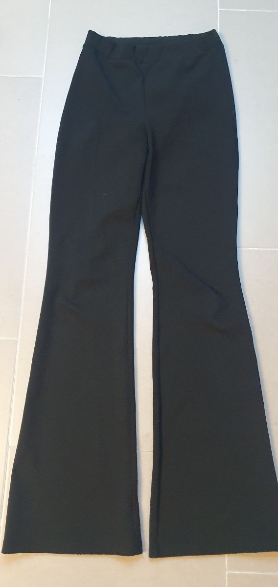 Pantalón Negro Stradivarius Talla S