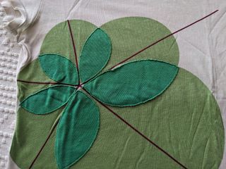 Camiseta con hojas talla S