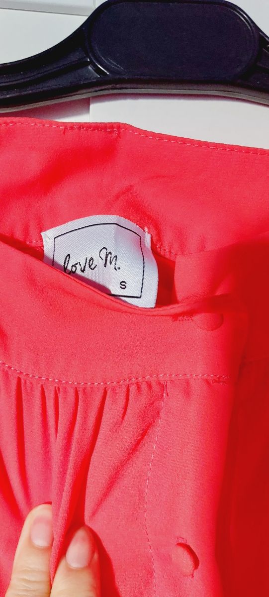 Falda larga con botones color coral