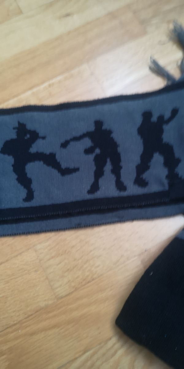 Gorro y bufanda fortnite