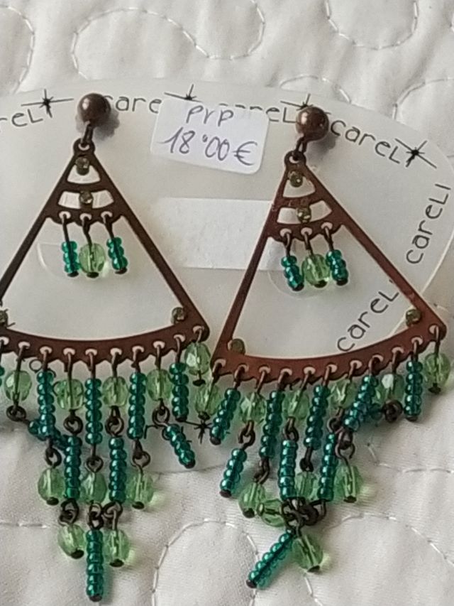 Pendientes largos verdes