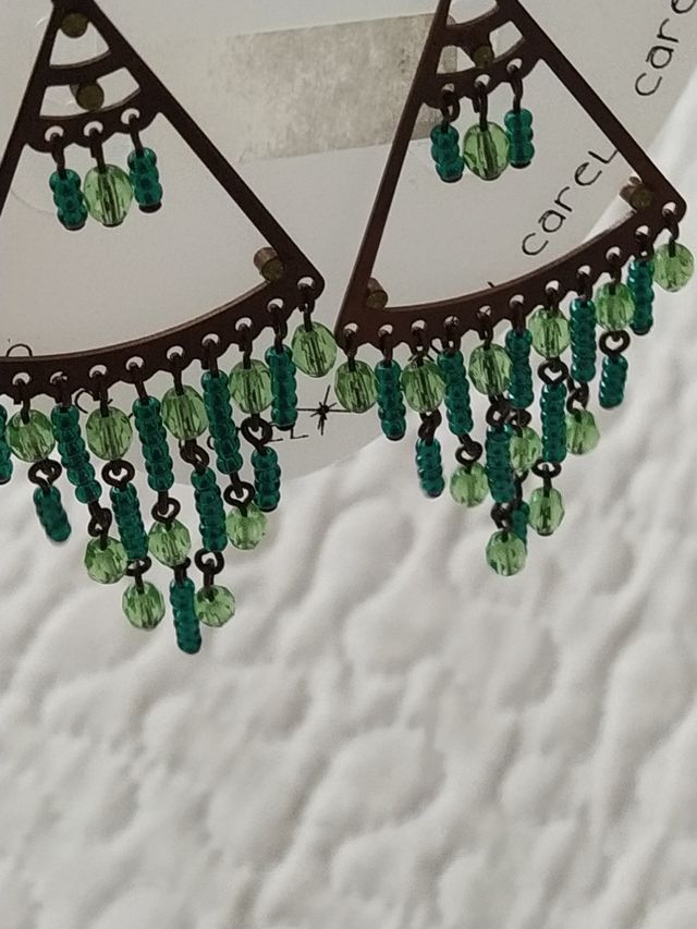 Pendientes largos verdes