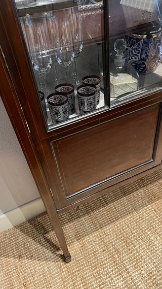 Mueble vitrina antiguo