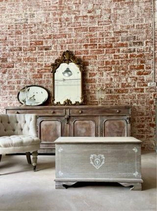 Baúl cofre y zapatero antiguo madera lavada