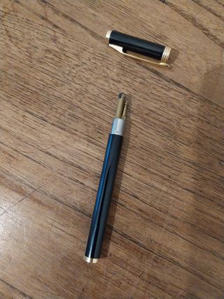 mechero D.O.M. con forma de boligrafo